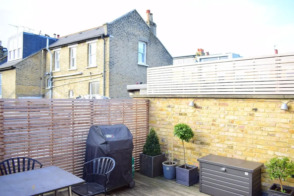 1 Bedroom Flat With Patio in Battersea
