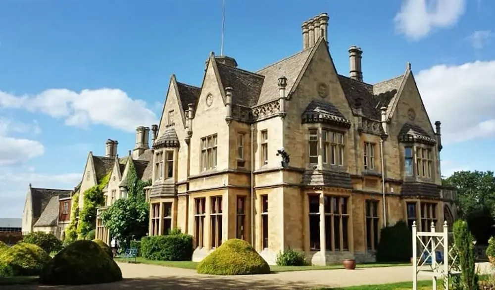 Manor by The Lake