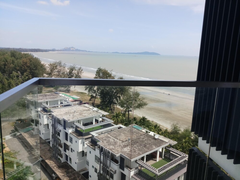 Beach & Waterfront