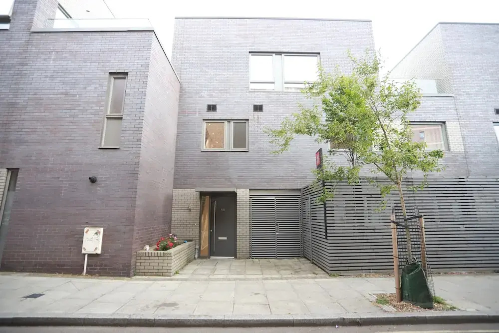 Stunning 5 Bedroom Retreat London