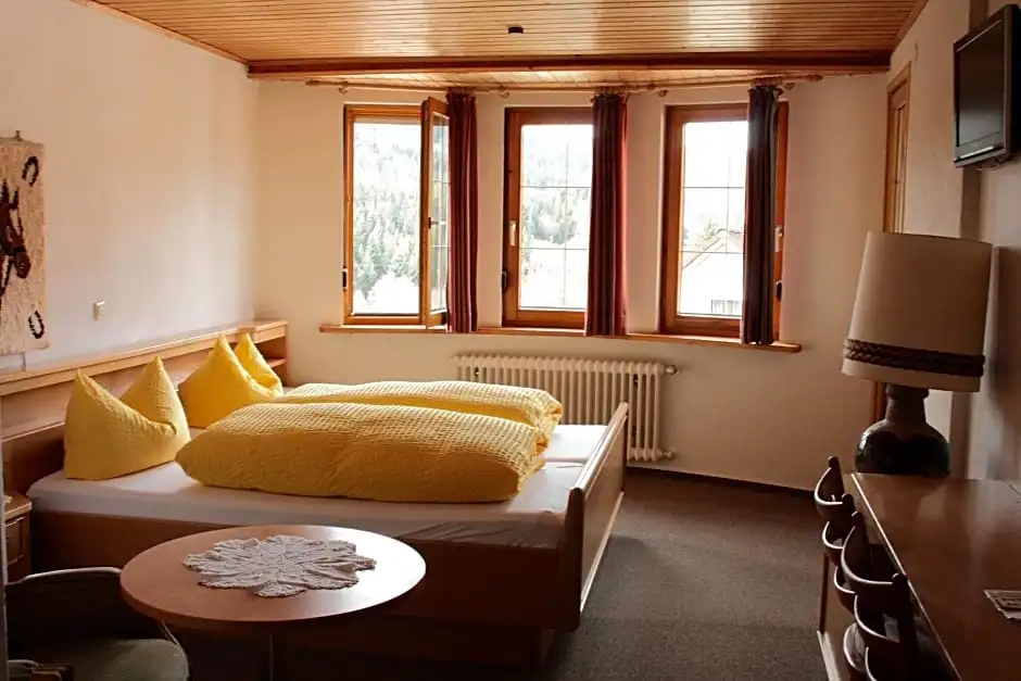 Schwarzwaldhotel-Gasthof Hirsch - Chambres