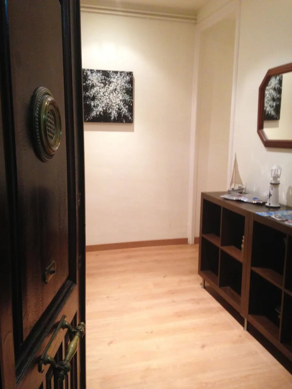 4 Bedrooms Apartment with balcony