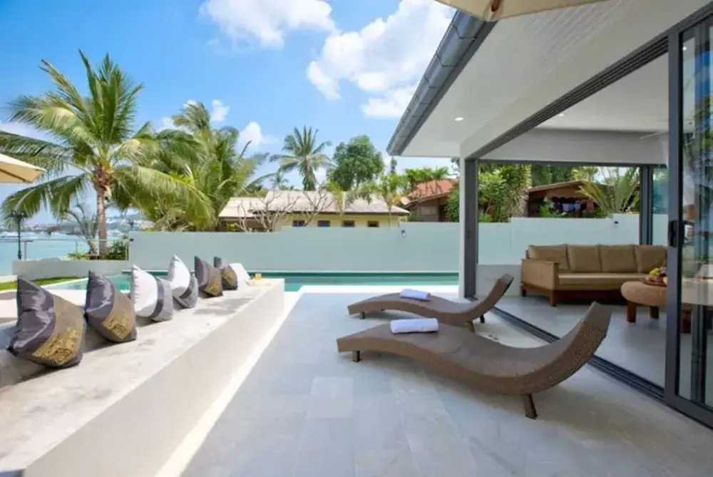 1 Bedroom Beautiful Beachfront Villa