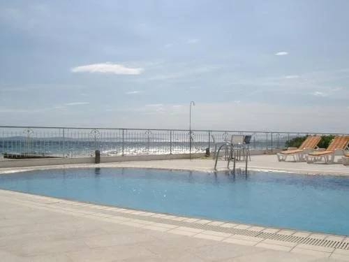 Beach & Waterfront