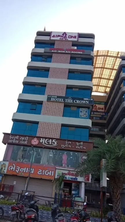 Goroomgo The Crown Ahmedabad
