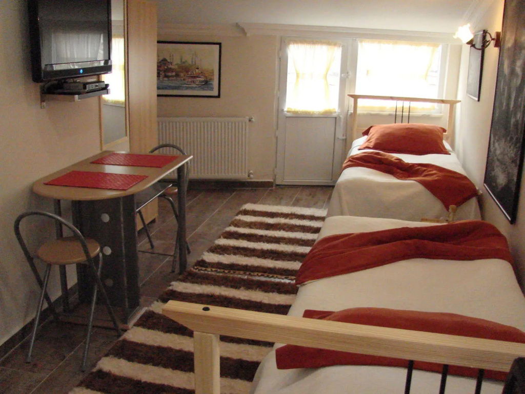 Tom Square Boutique Hotel — фото