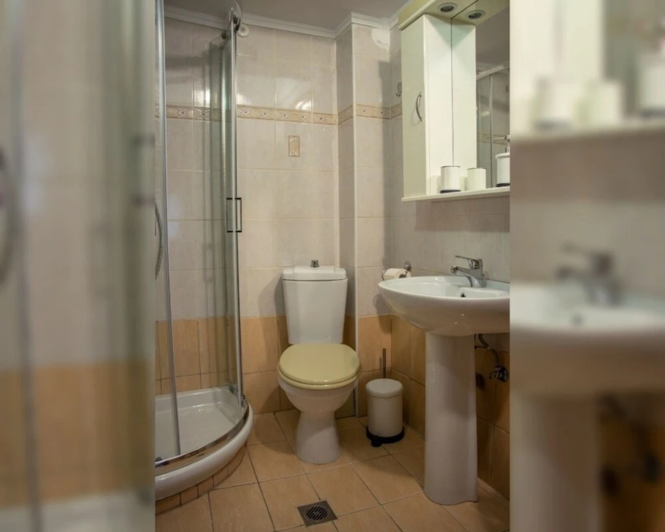 2-bed Apartment/private Back Yard in Thessaloniki