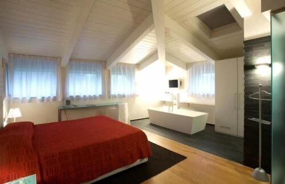 Hotel Century by null