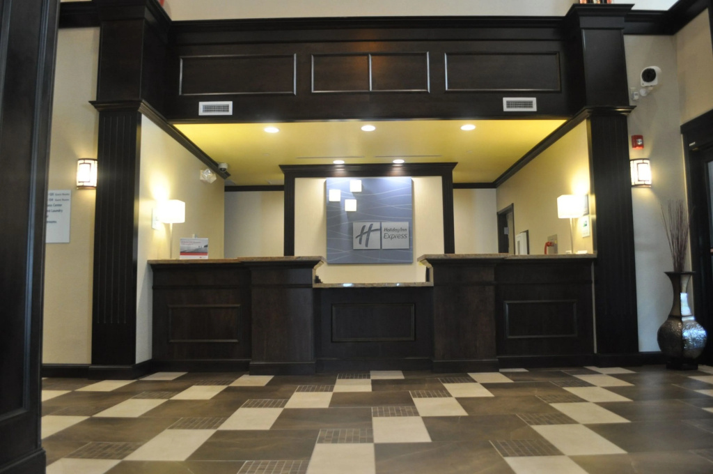 Lobby & Reception