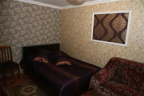 Guest House Iura