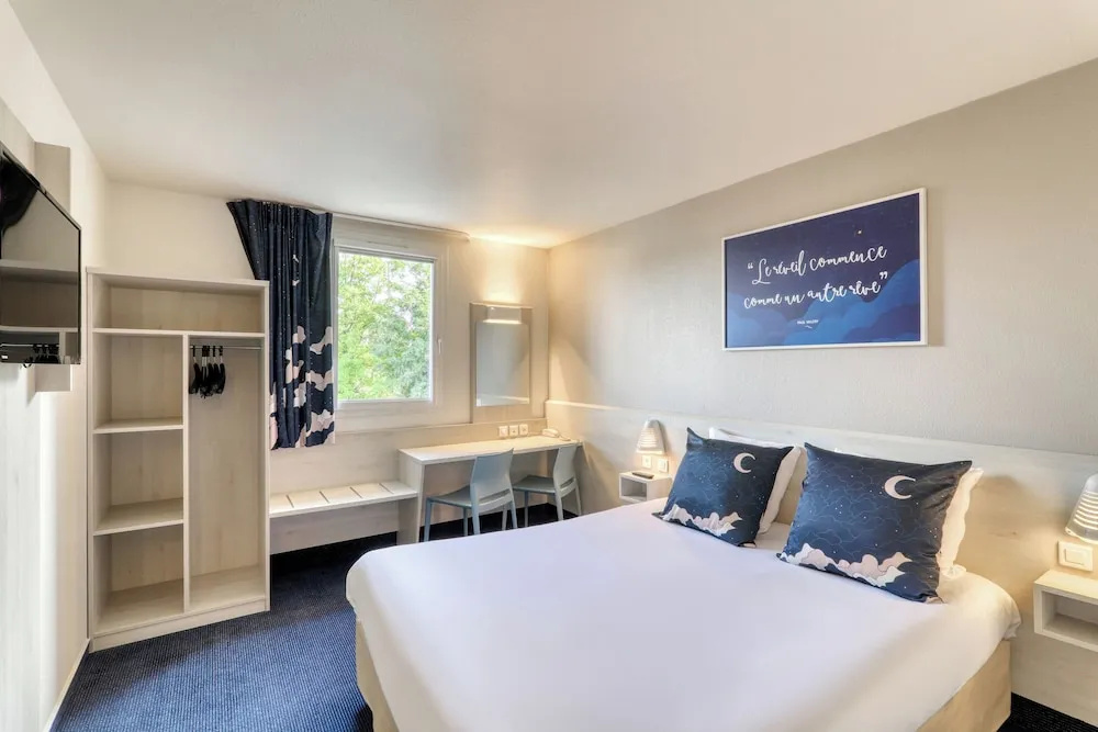 Classic Double room (full double bed)