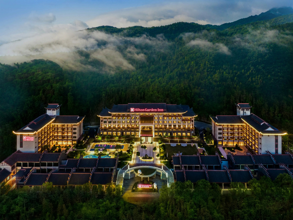 Hilton Garden Inn Zhangjiajie Wulingyuan — фото