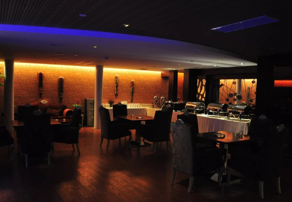 Food & Beverage