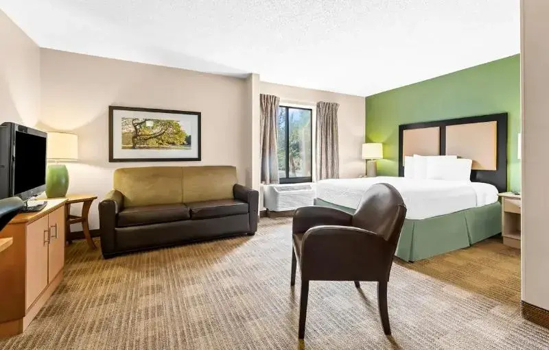 Suburban Studios Macon North - Chambres