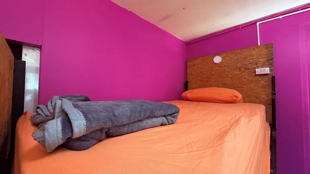 Pink Kraken Hostel — фото