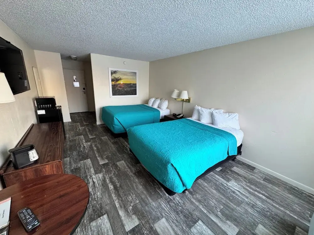 Economy Quadruple room