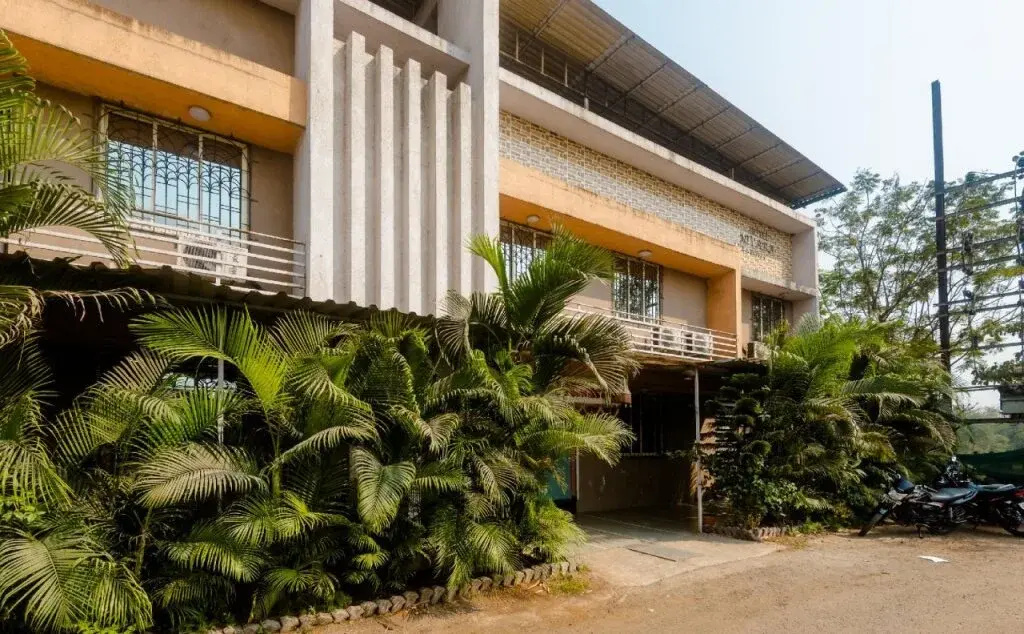 Hotel Nivara By OYO Rooms