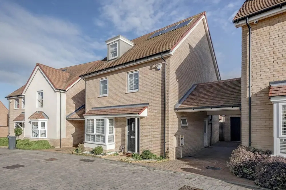tms Cheerful 5bdr House! Thurrock! Free Parking!