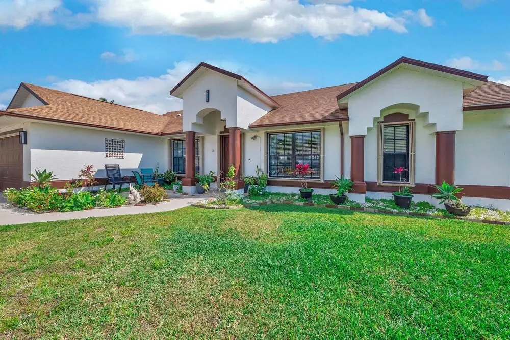 Outdoor Relaxation! Port St Lucie Family Home