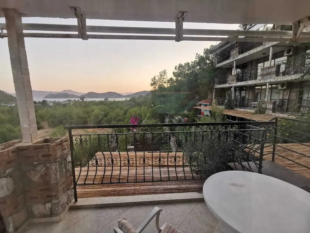 Söğüt Taş Otel