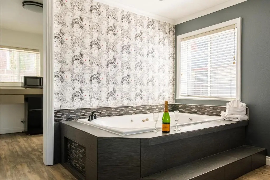 Big Bear Spa Suites - Chambres
