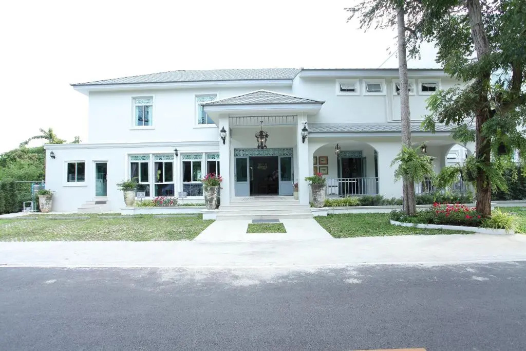 Villa Amphawa