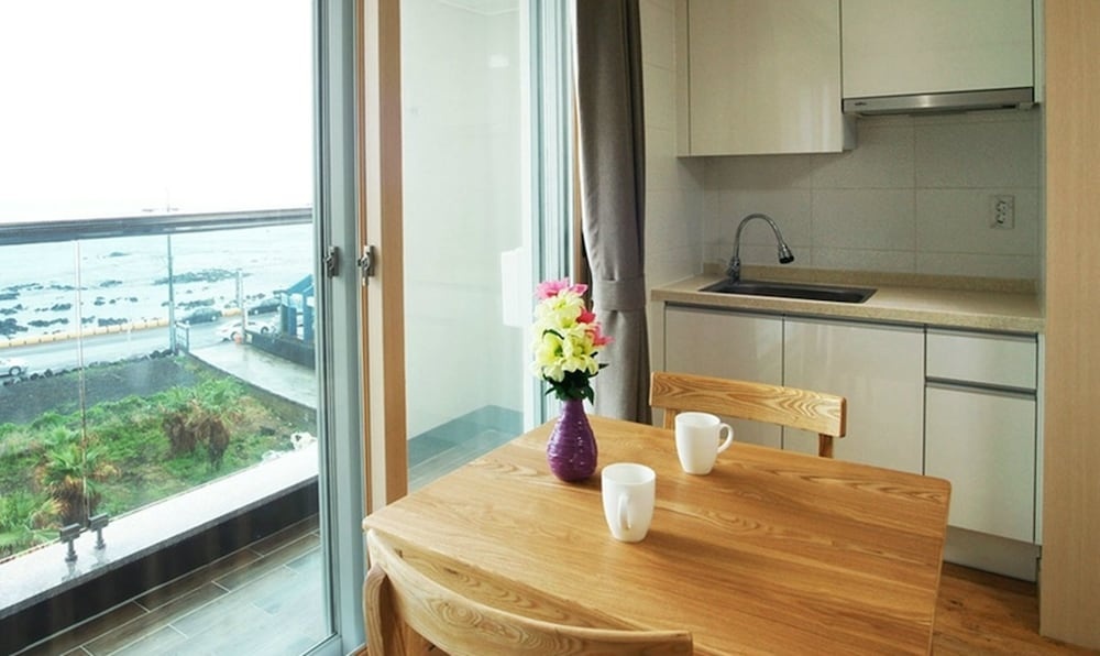 Balcony & Terrace