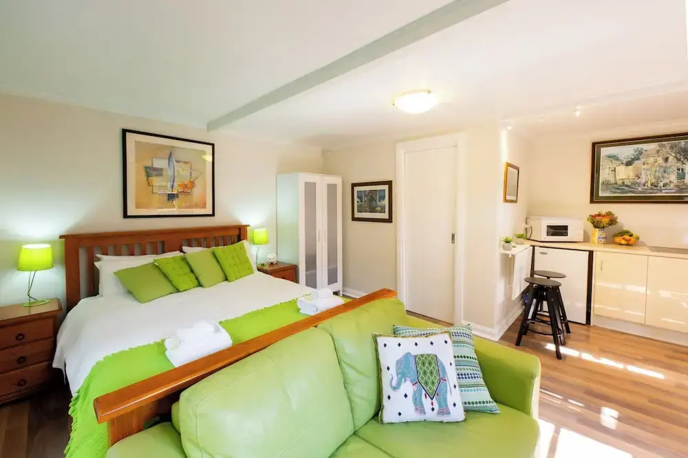 Comfort Double Suite with garden view (full double bed)