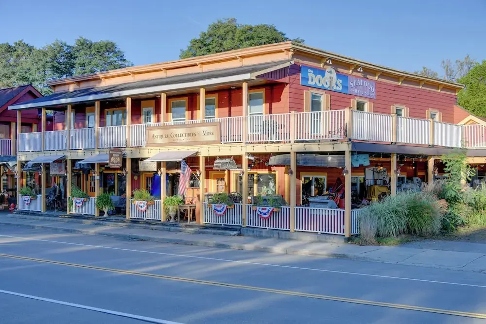 Balcony + Scenic Views: Chautauqua Lake Retreat