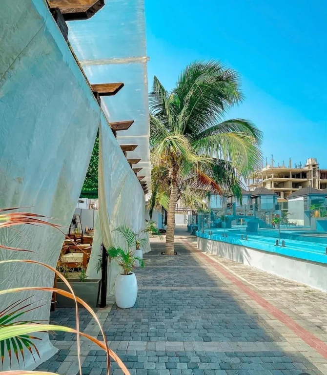 Beach & Waterfront