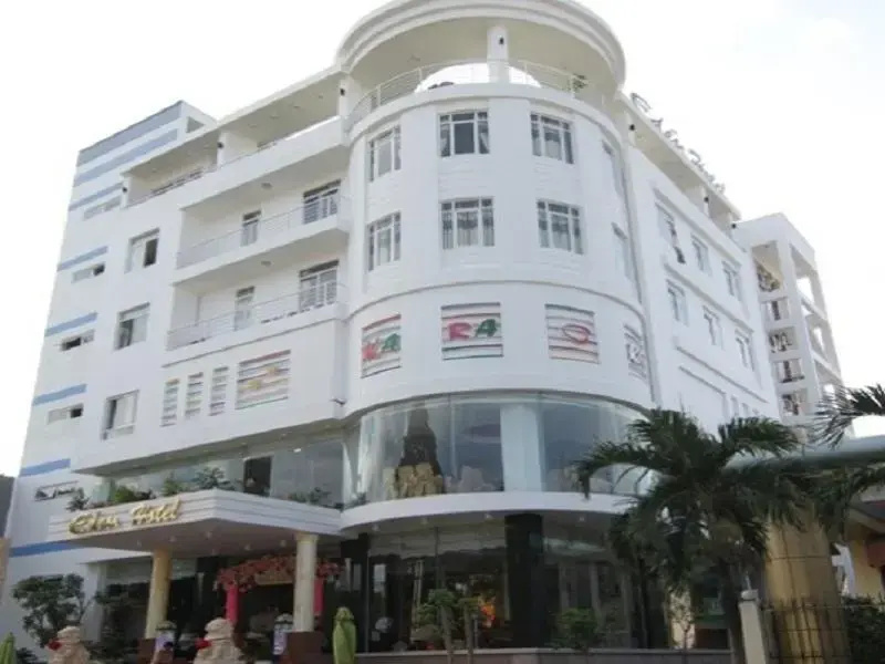 Eden Hotel