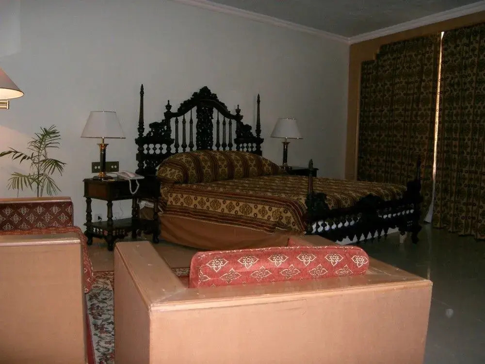 Regent Plaza Hotel & Convention Centre — фото 4