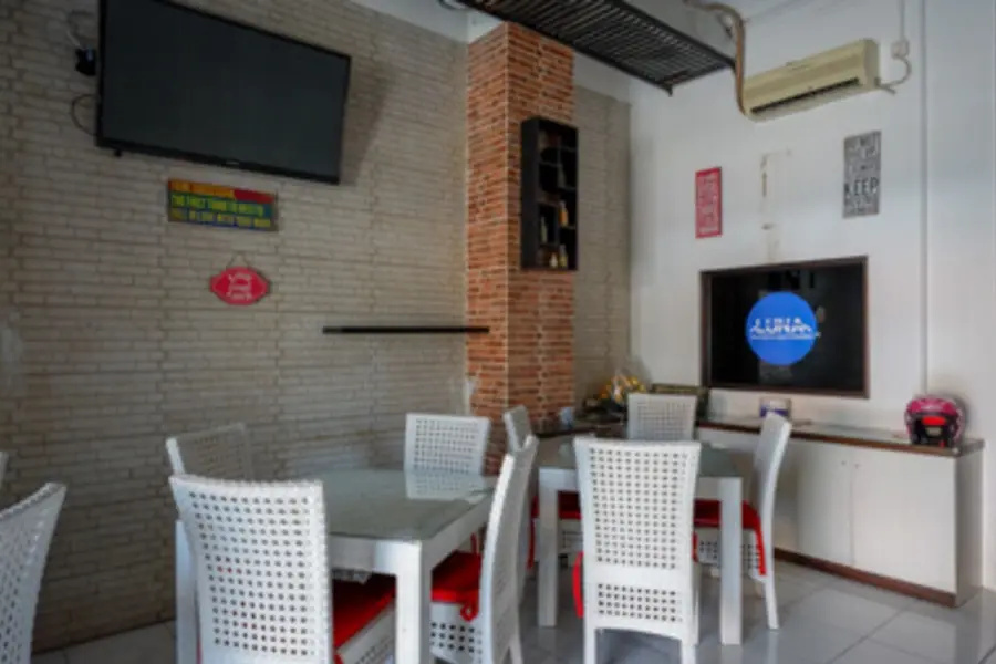 Food & Beverage