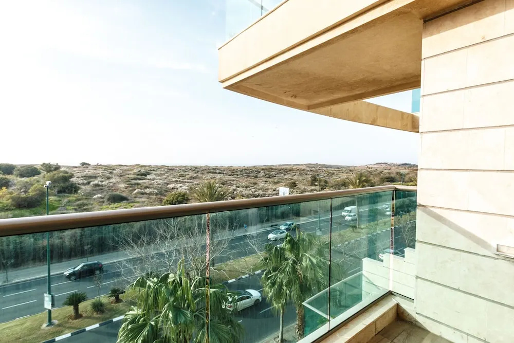 3 BR Family Home Sea View and 2 Parking