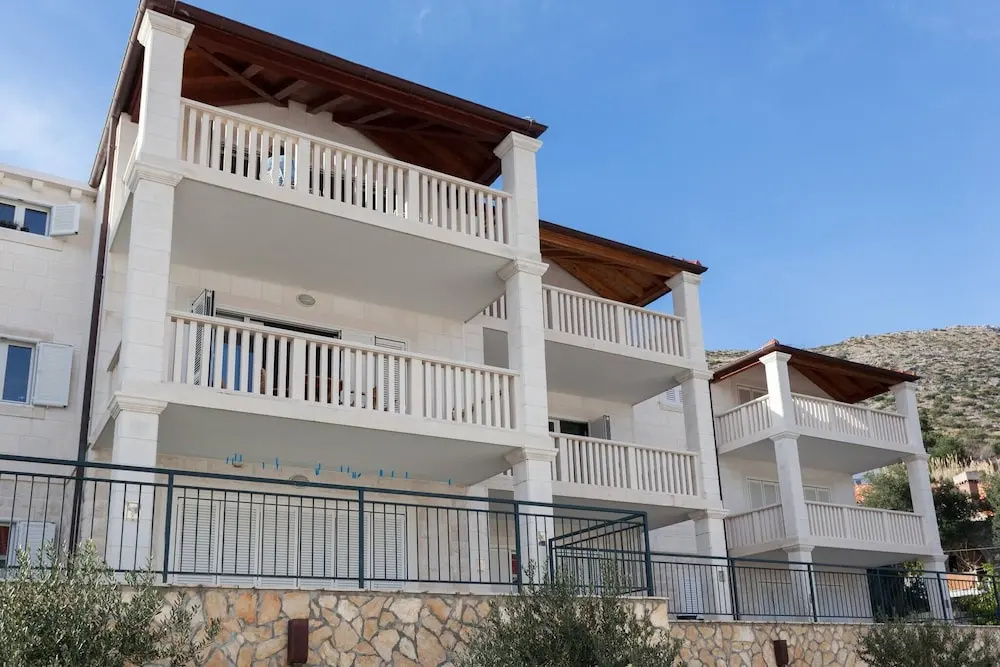 Maar Deluxe Ideal Next To Dubrovnik