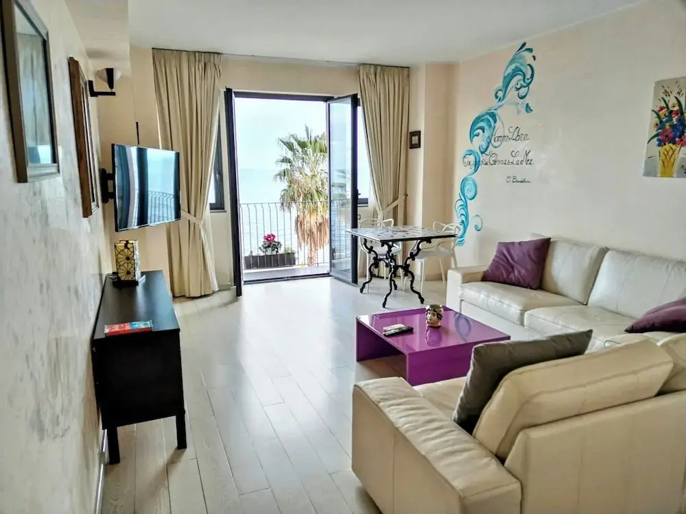Deluxe Double Suite with balcony and with sea view (full double bed)