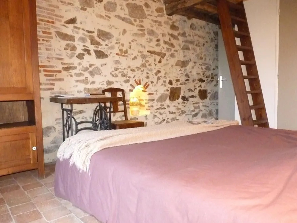 Voir la photo 3 — Chambres d'hôtes Le Chateau Rouge