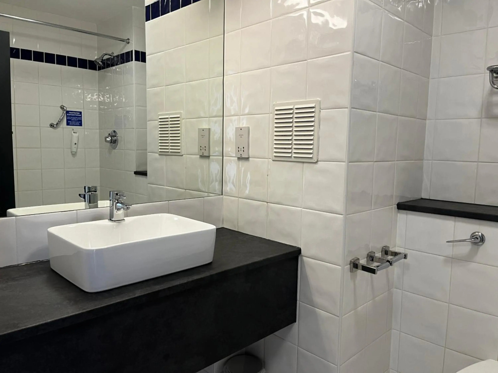 Best Western Plough & Harrow Hotel - Général