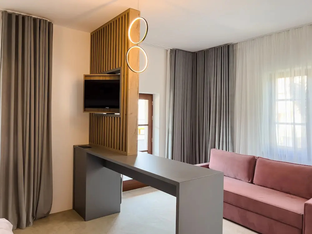 Premium Suite