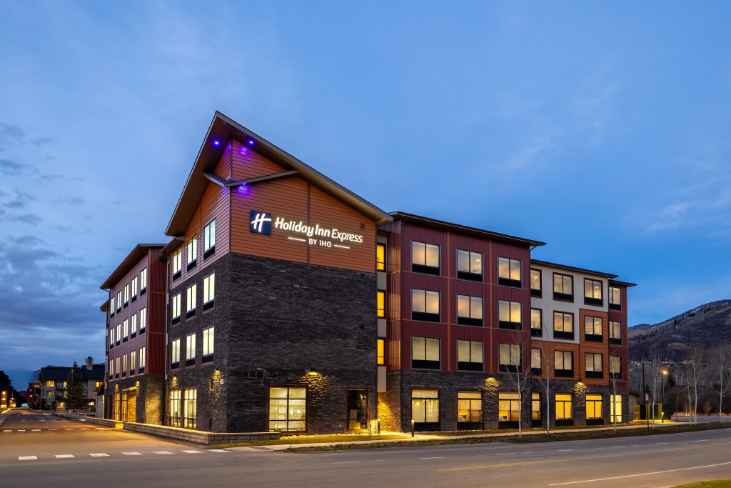 Holiday Inn Express & Suites Steamboat Springs By Ihg