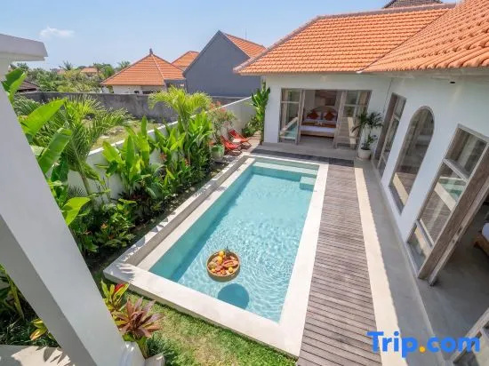 Bambola - Unique 2BR villa, Beach Nearby & Large Pool