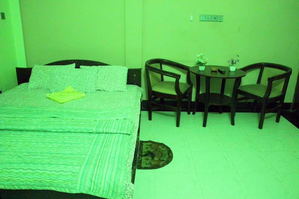 Deluxe Double room with garden view (full double bed)