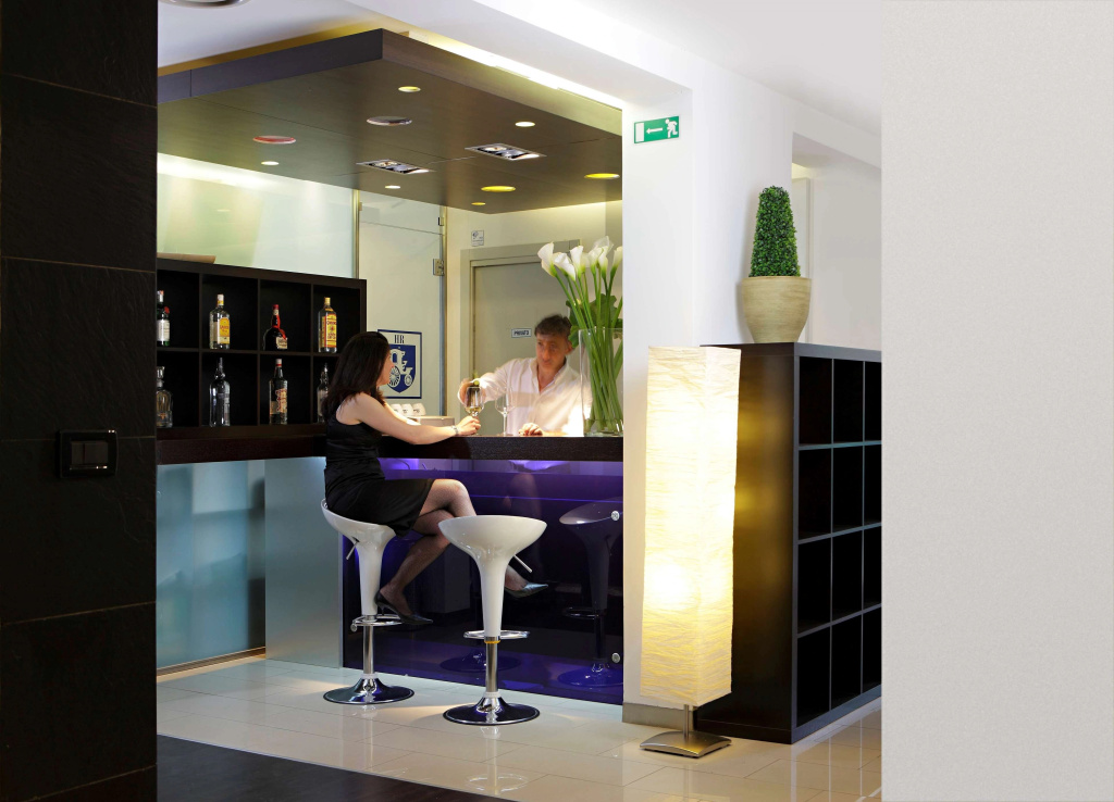 Hotel photo 12