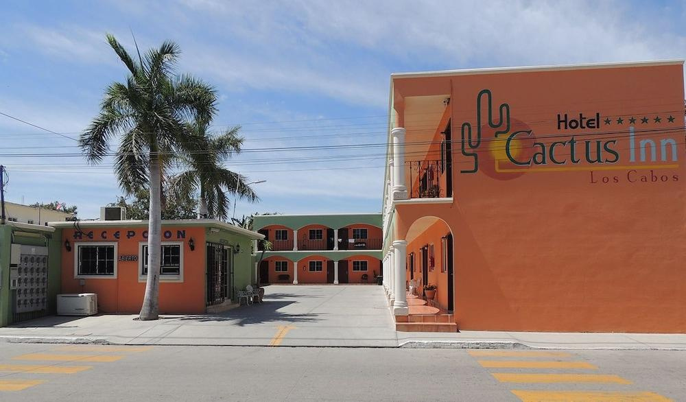 Cactus Inn Los Cabos