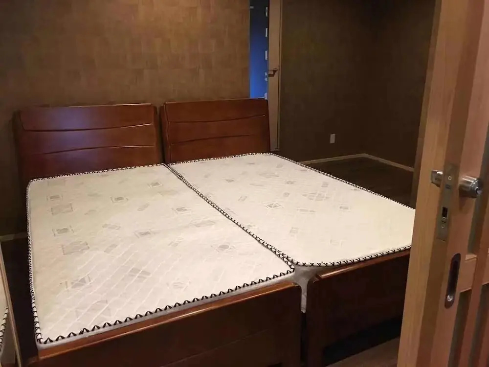 Economy room