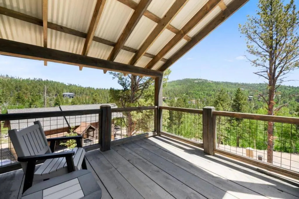 Balcony & Terrace