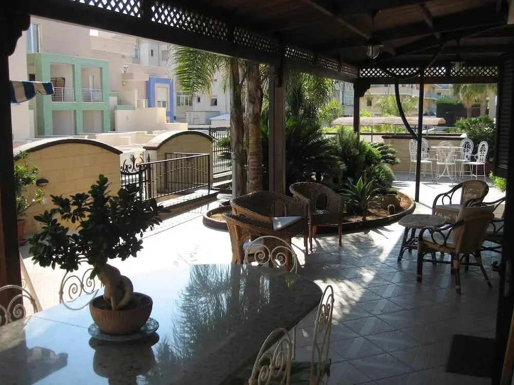 Hotel photo 12