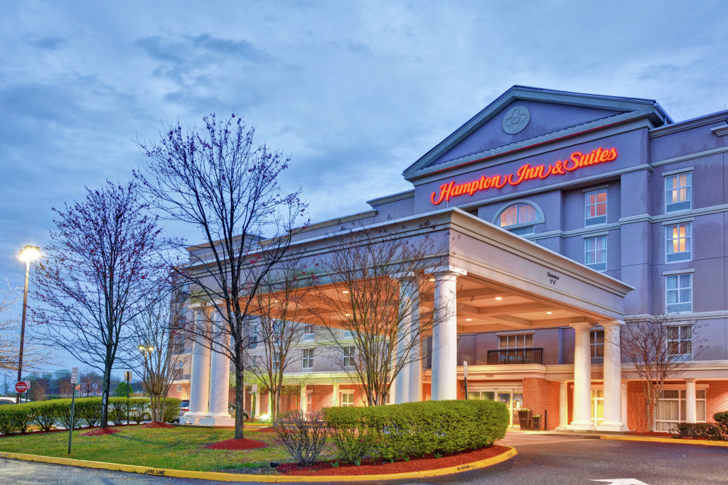 Hampton Inn & Suites Fredericksburg-at Celebrate Virginia