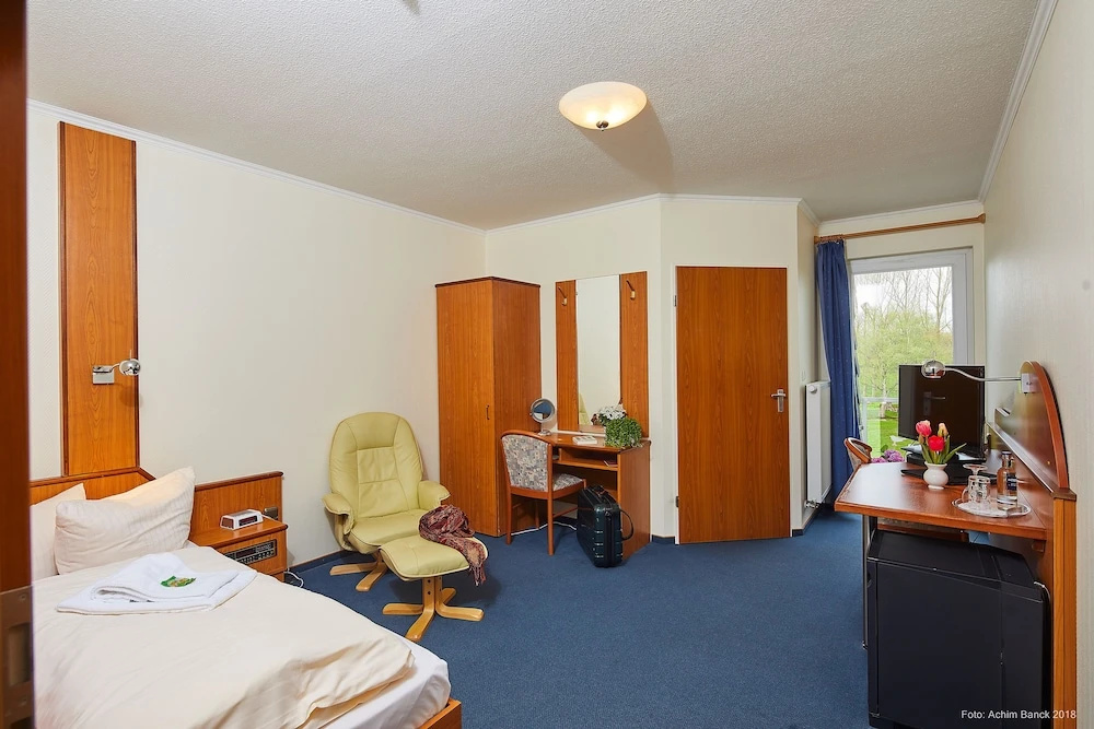Economy room