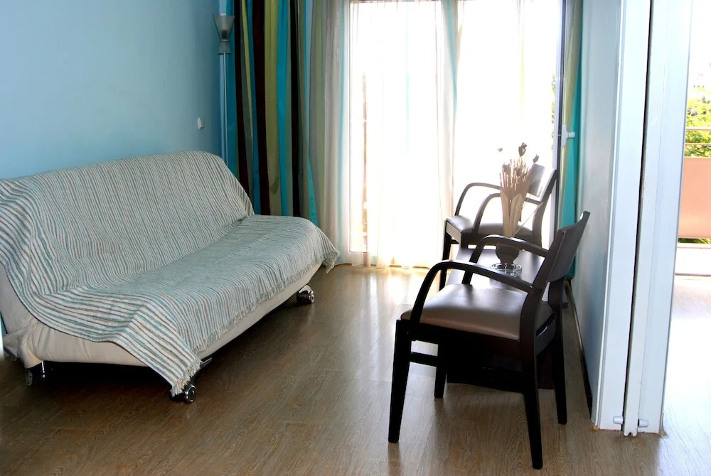 Standard Triple room with balcony